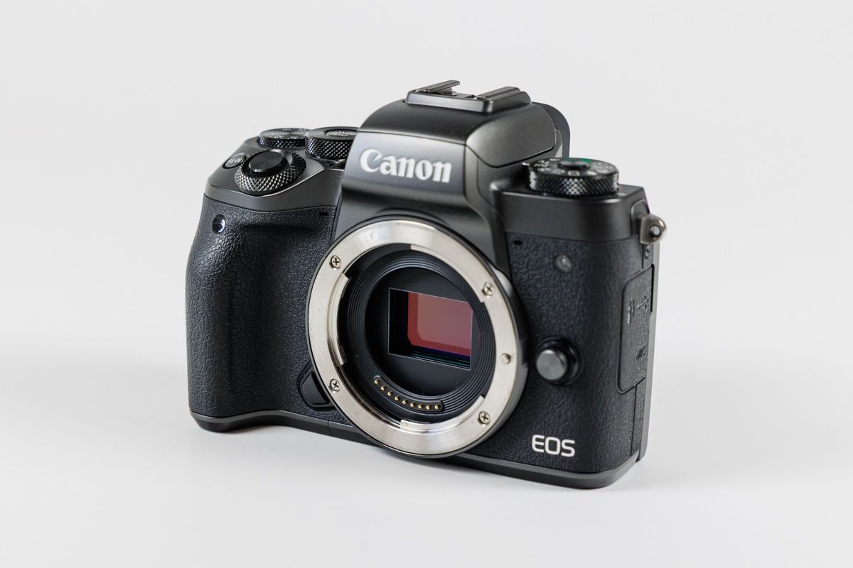 Canon Fotocamera: Canon EOS M5 + Bücher – Usato da Sennhof venduto da chaoscrack