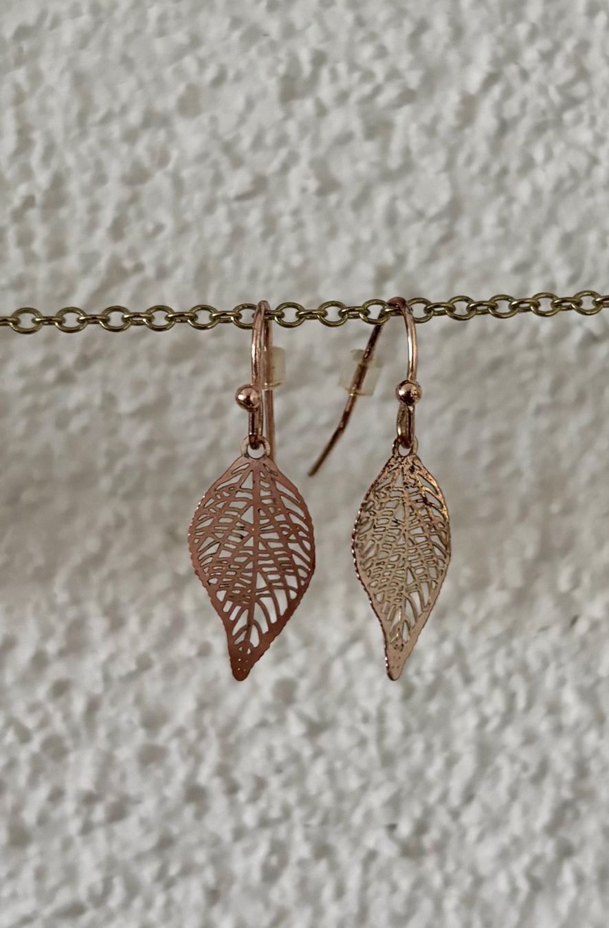 Orecchini pendenti & Orecchini a lobo: Filigrane Blätterohrringe, Rosegold, Modeschmuck – Usato da Glattpark(Opfikon) venduto da Mrs.R0bins0n 1