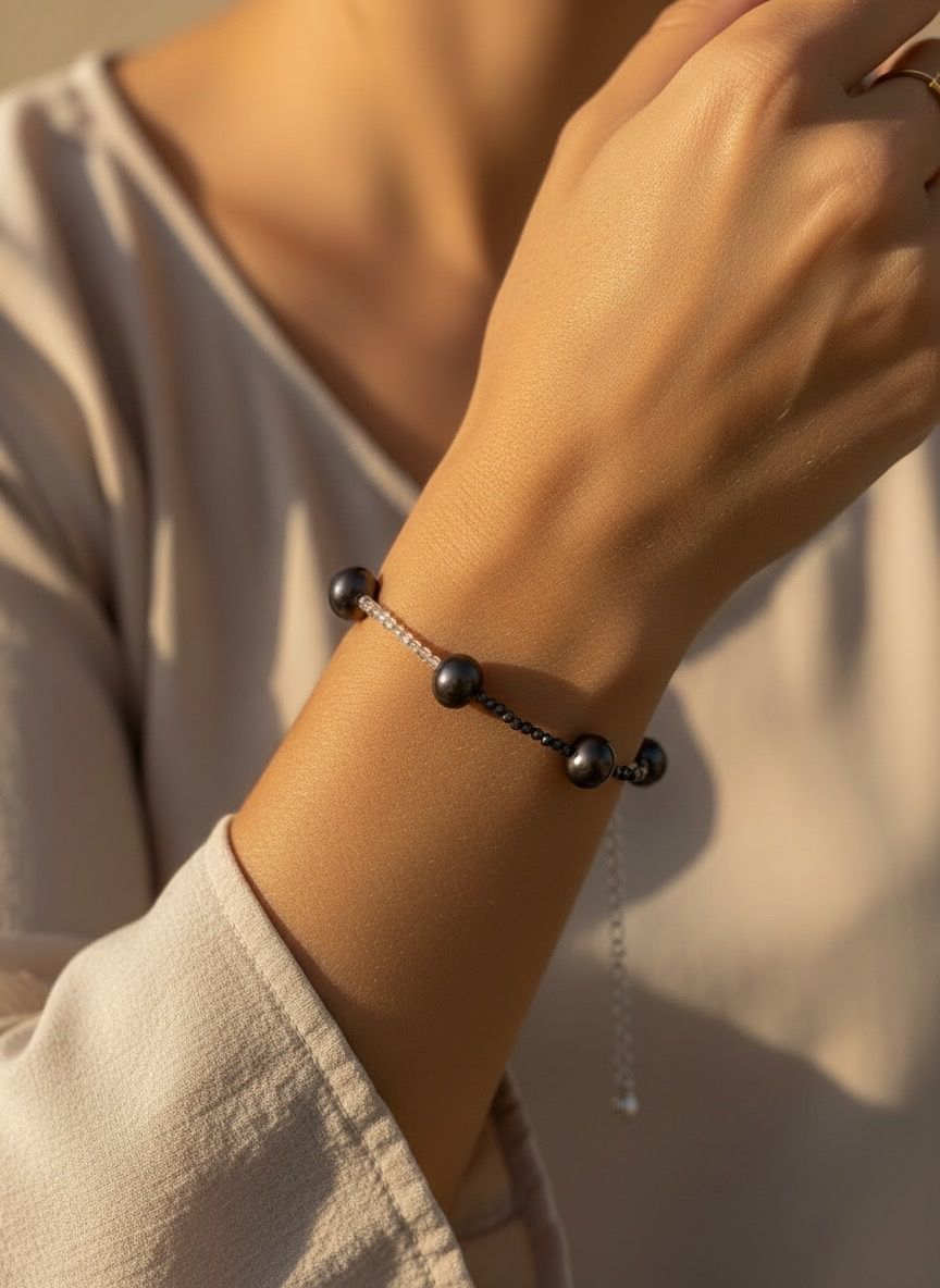 Armbänder & -reifen: Chic Black Pearl & Dolphin Charm Bracelet, Perfect Gift – Neu und originalverpackt aus Saland von ele_vc96