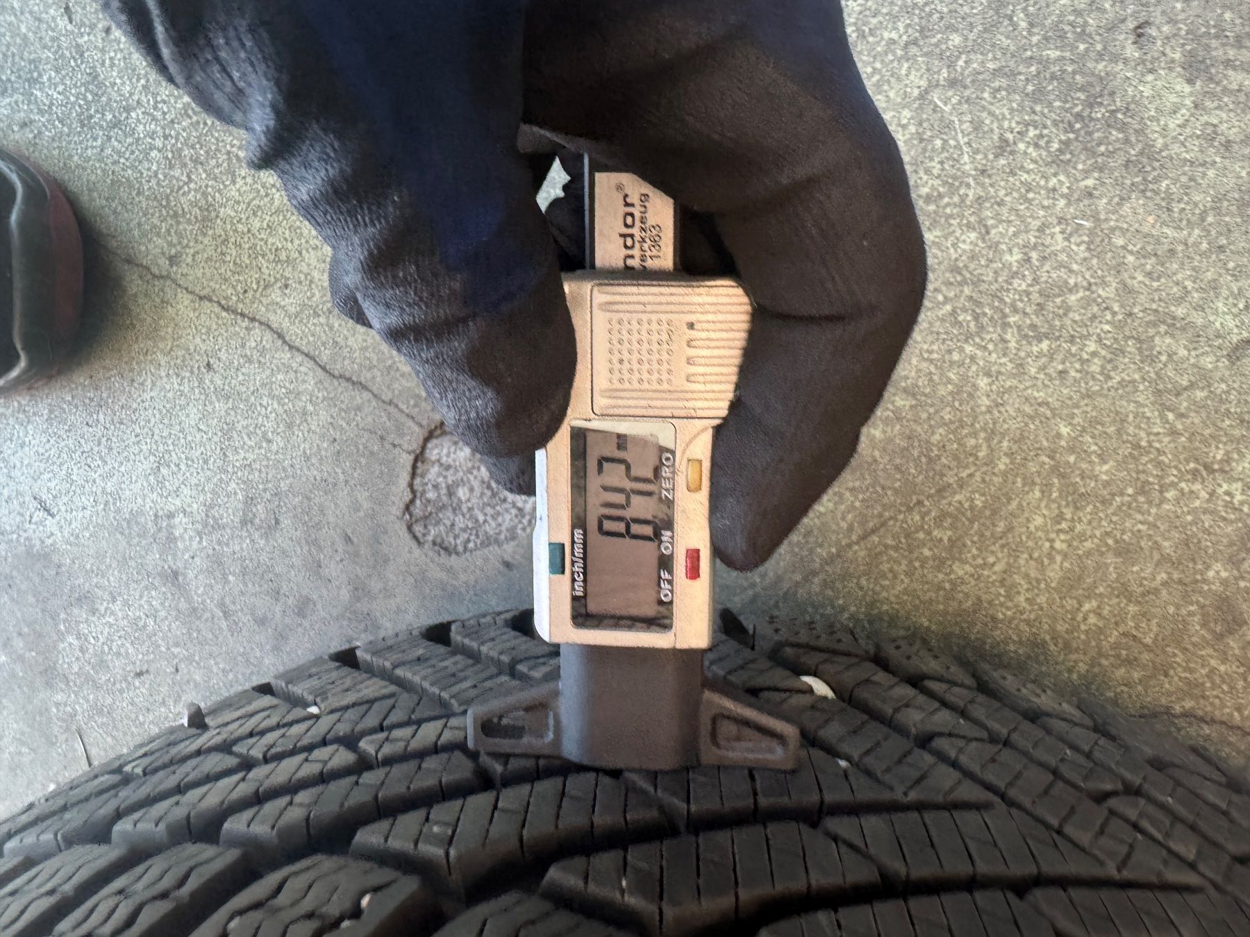 Continental Pneus & Kompletträder: 205/55R16 – Gebraucht aus Widen von Dinero02 4