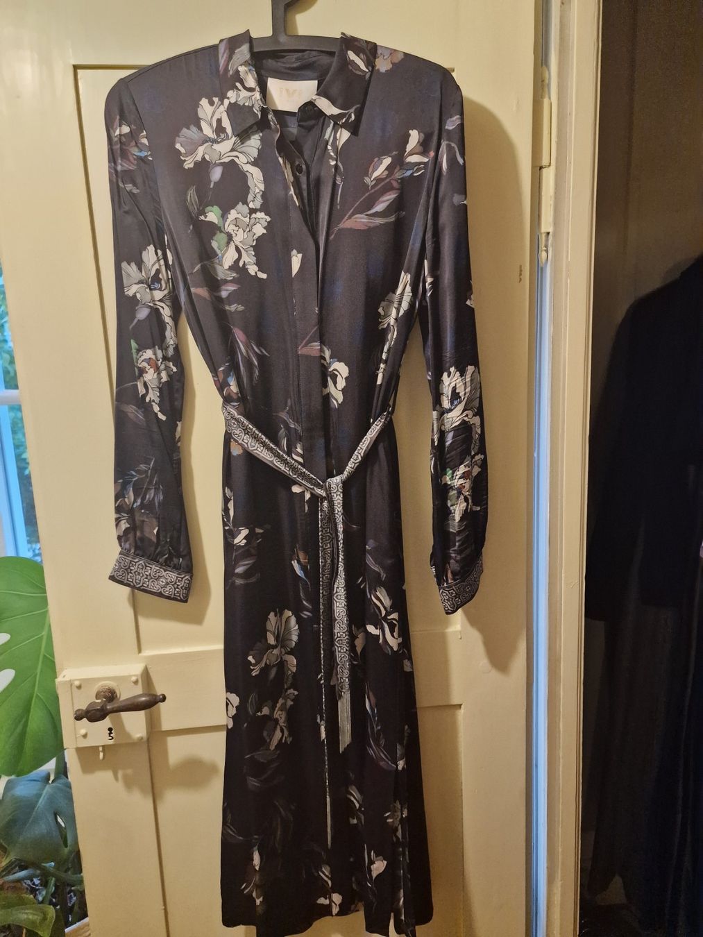 Vestiti: Kleid IVI schwarz G36 – Nuovo (secondo la descrizione) da Oberuzwil venduto da ftaki