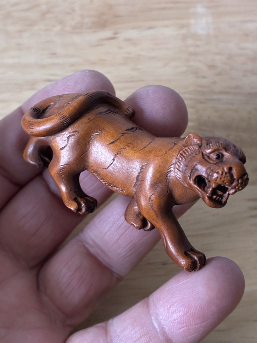 Statuette: Japon netsuke en bois de buis,objet traditionnel – Usato da St-Aubin-Sauges venduto da asianart 7