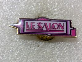 Ansteckpin 107: Le Salon