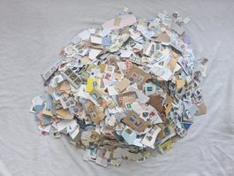 Grosse Briefmarkensammlung mit Alben