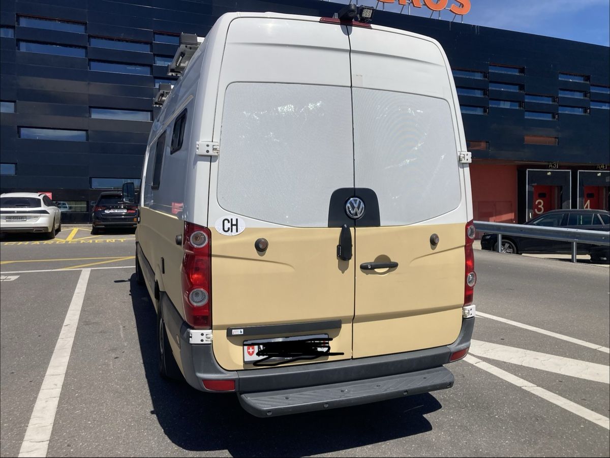 VW Veicoli da campeggio: Van/Fourgon aménagé Volkswagen Crafter – Usato da Cornaux NE venduto da Ruru_Gogo 4