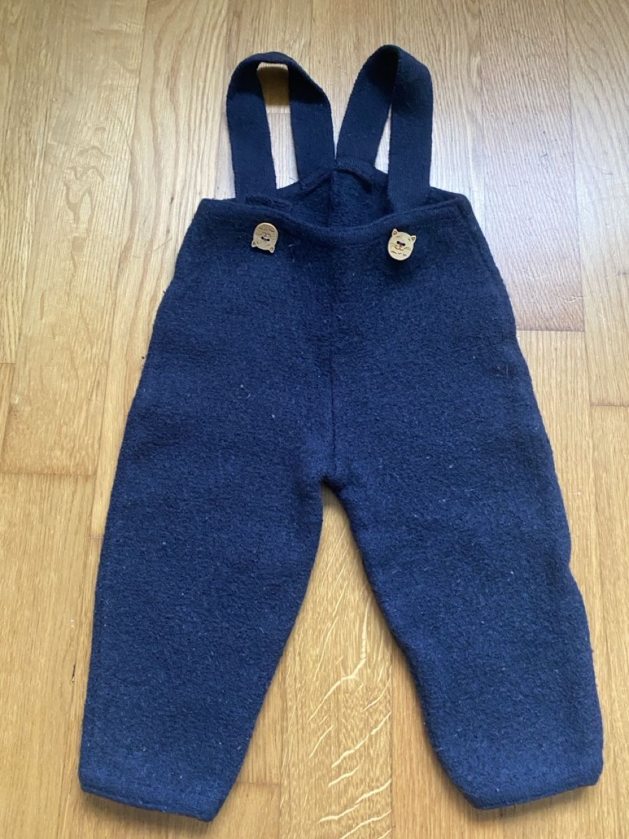 Hessnatur Hosen: Hessnatur Latzhose Gr 62/68 – Gebraucht aus Münchenstein von sommerverkauf12