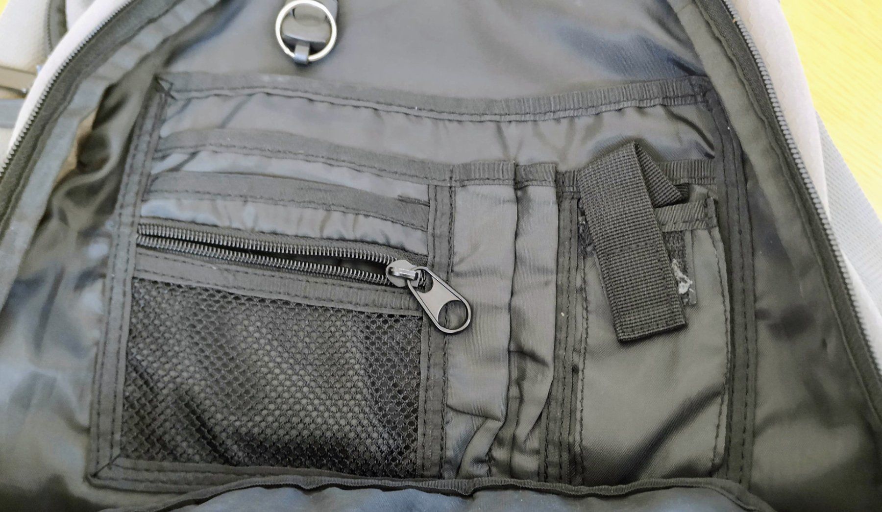Zaini: Grand sac à dos très pratique – Usato da Carouge GE venduto da for_8yym 2
