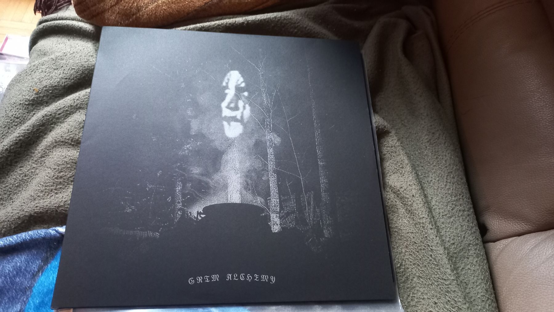 Dischi in vinile: Old Tower-Grim Alchemy Clear Splatter LP Vinyl Dungeon Synth – Usato da Olten venduto da Donatello1984