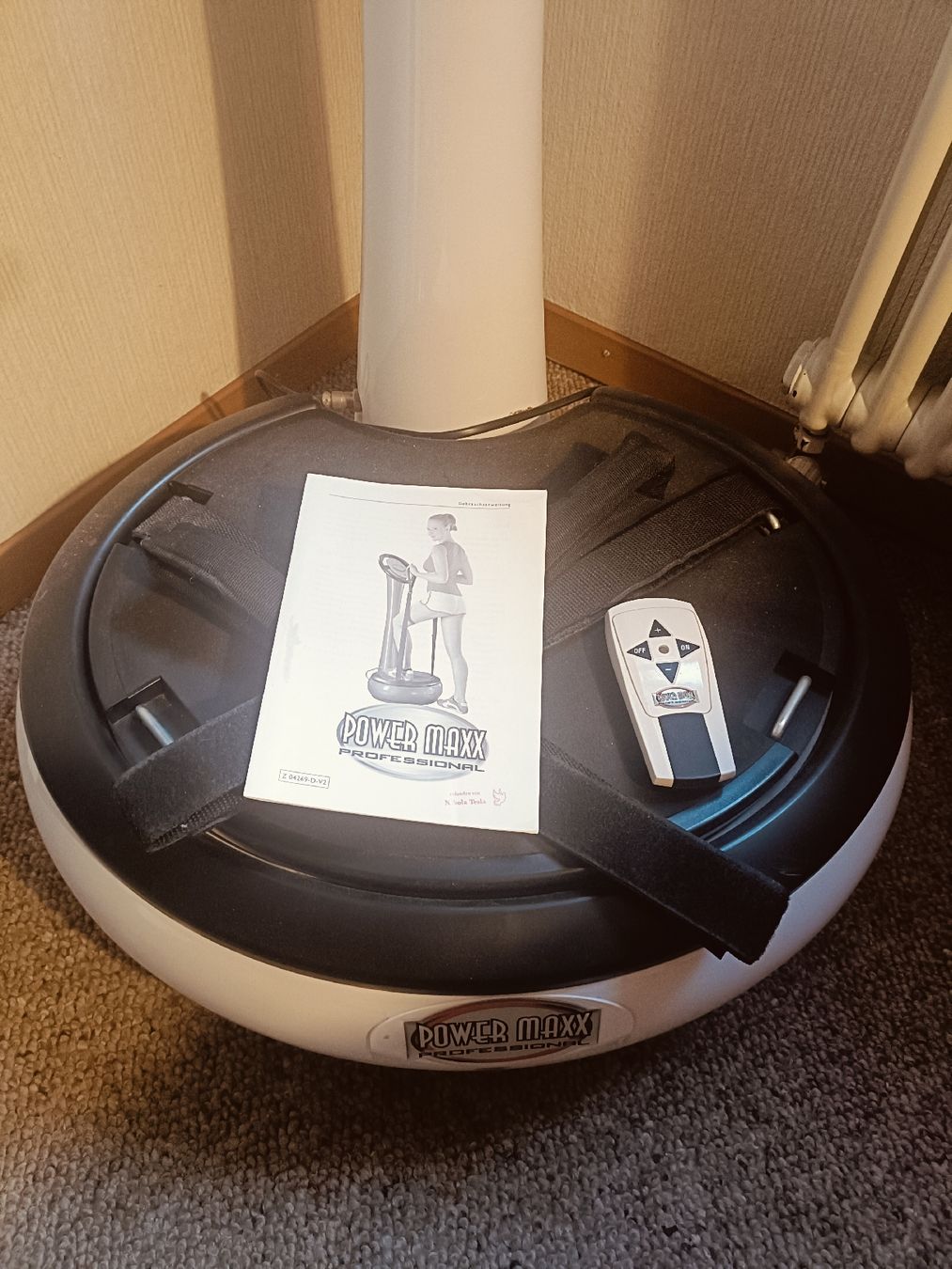 Hometrainer: Power Maxx Profesional - Vibrationsplatte – Usato da Schliern b. Köniz venduto da SecondHandJosh 1