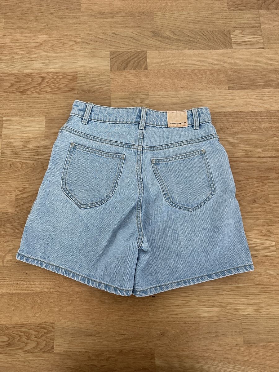 Zara Jeans: Kurze Jeans – D'occasion à Brugg AG par sanfllower 1