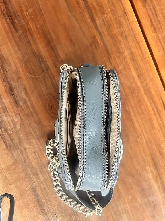Taschen für Damen: Borsetta guess – Gebraucht aus Bioggio von vir_5b6b 3