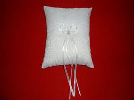 Ringkissen mit Spitze, für die  Hochzeit, in Top Zustand