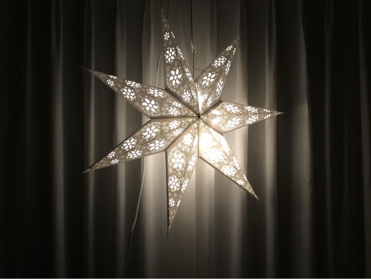 Lampade: Faltbare Sternlampe In2U aus Karton – Usato da Kreuzlingen venduto da Schuggerman
