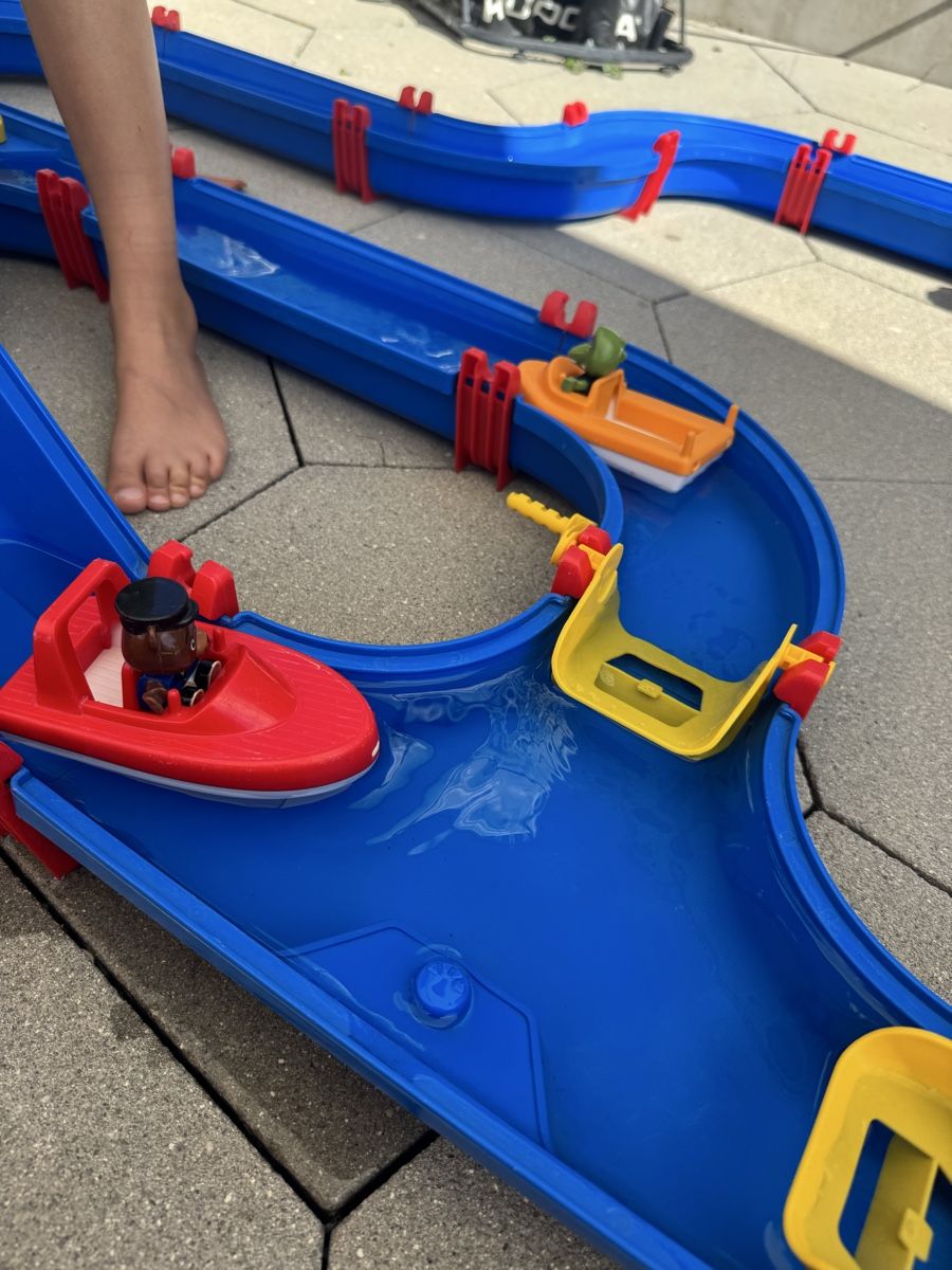 Aquaplay Giocattoli: Aquaplay Wasserbahn (zwei kombinierte Sets) – Usato da Zürich venduto da eliirs 7