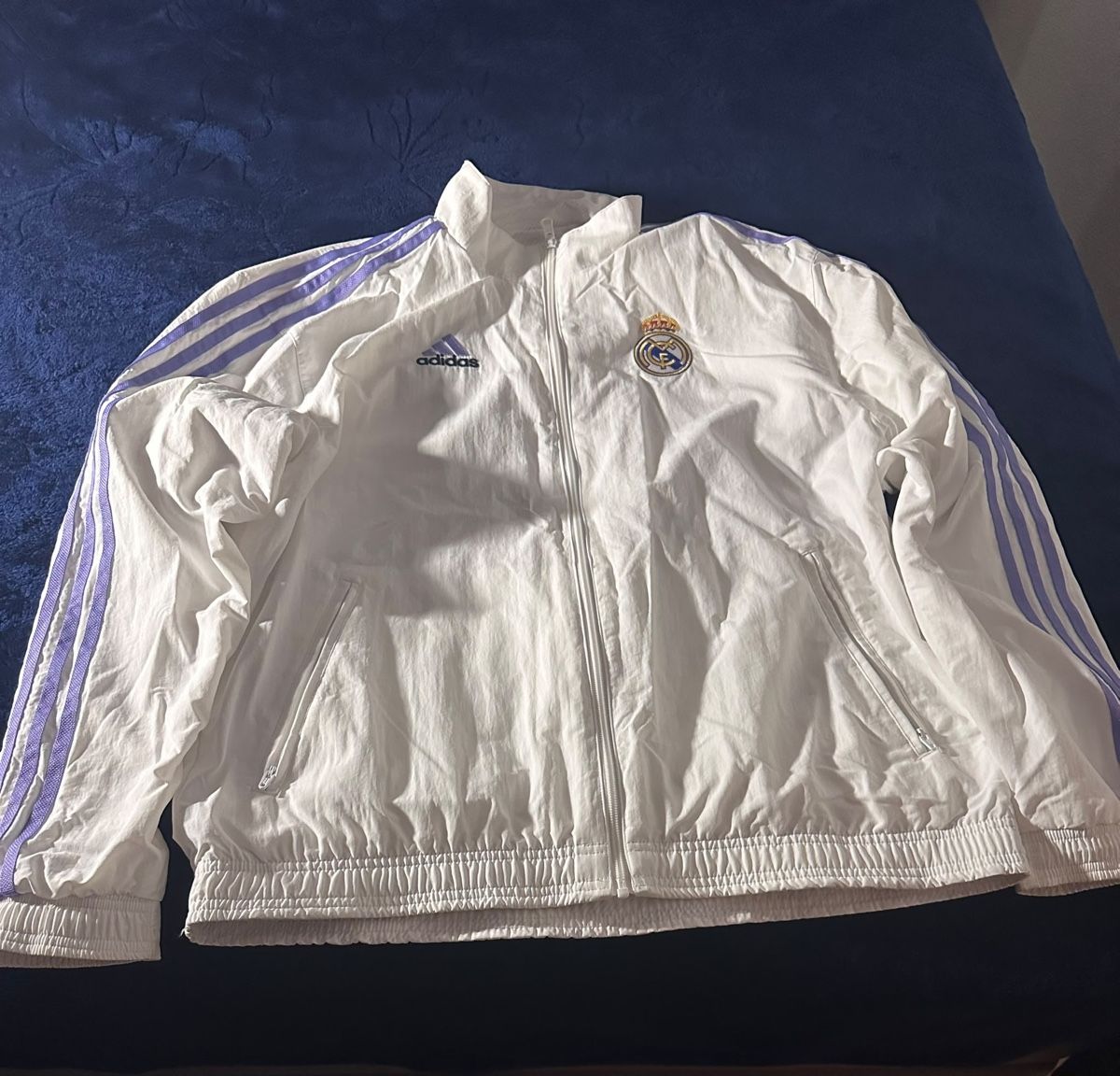 Adidas Giacche: Adidas Real Madrid Jacke – Nuovo (secondo la descrizione) da Richterswil venduto da nufian005 1