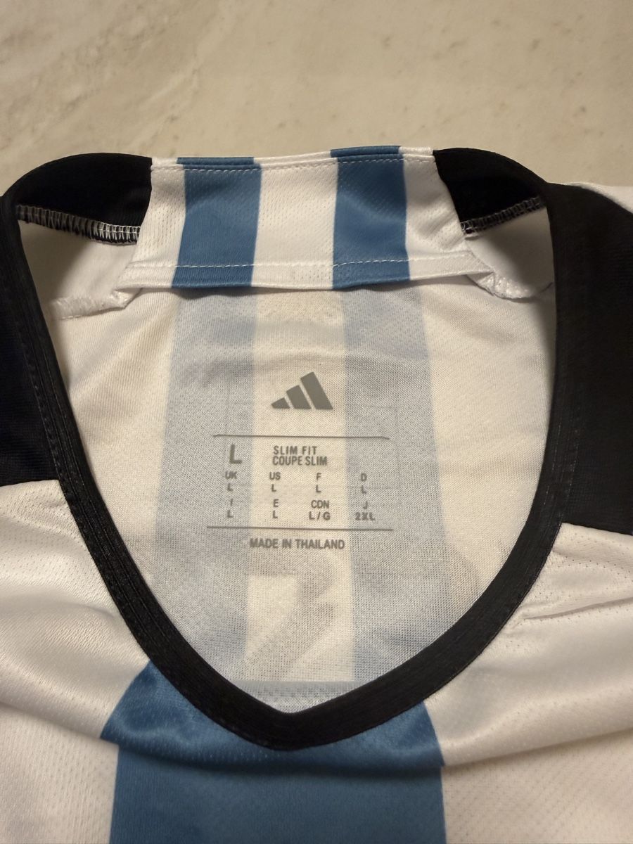 Adidas Maillots de corps & Pantalons: Argentinien Messi Trikot WM 2022 – Neuf (Voir description) à Bronschhofen par leo_99hp 4