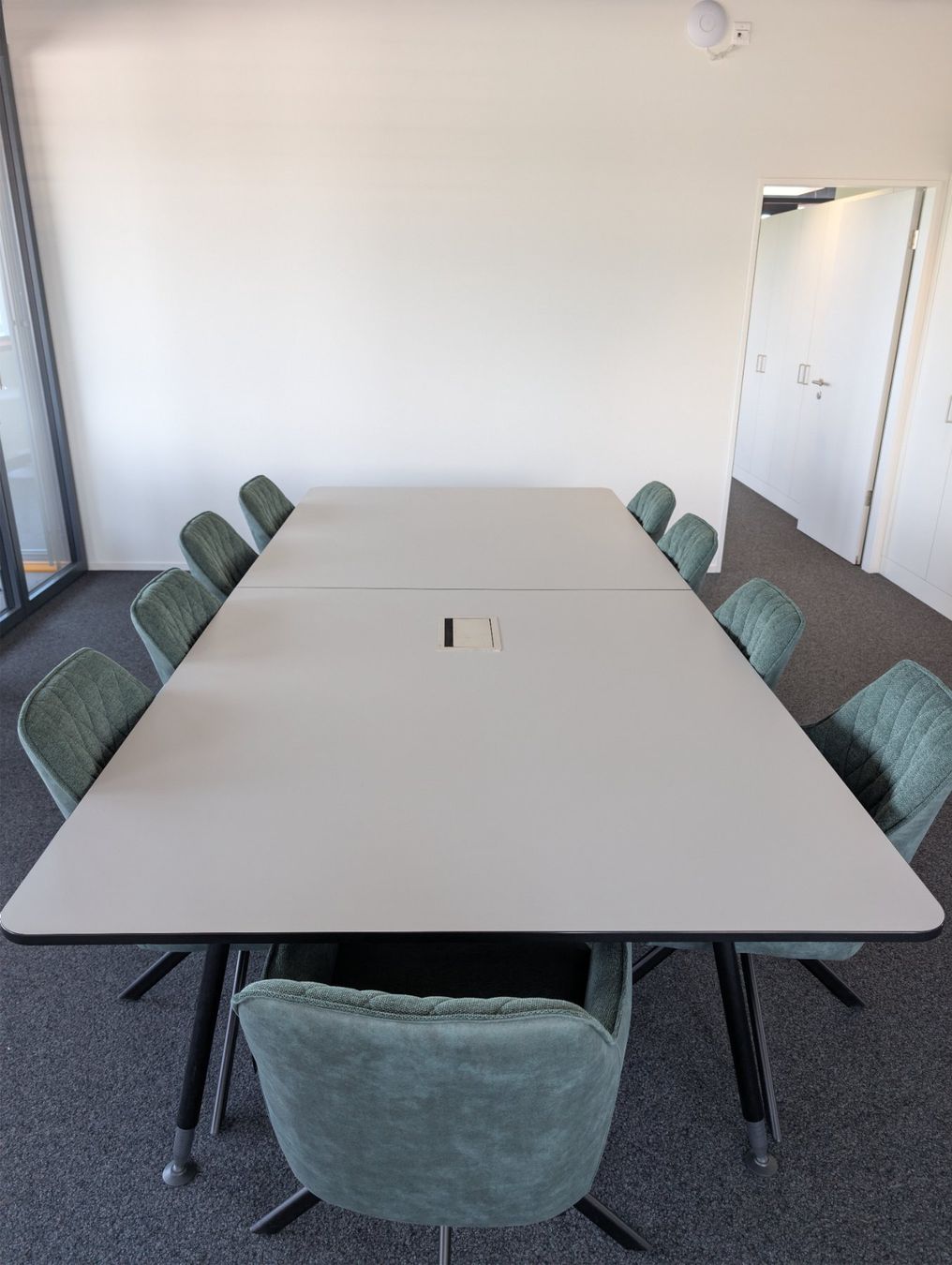 Tische: Konferenztisch QX-BEND – Gebraucht aus Willisau von p.ll.x