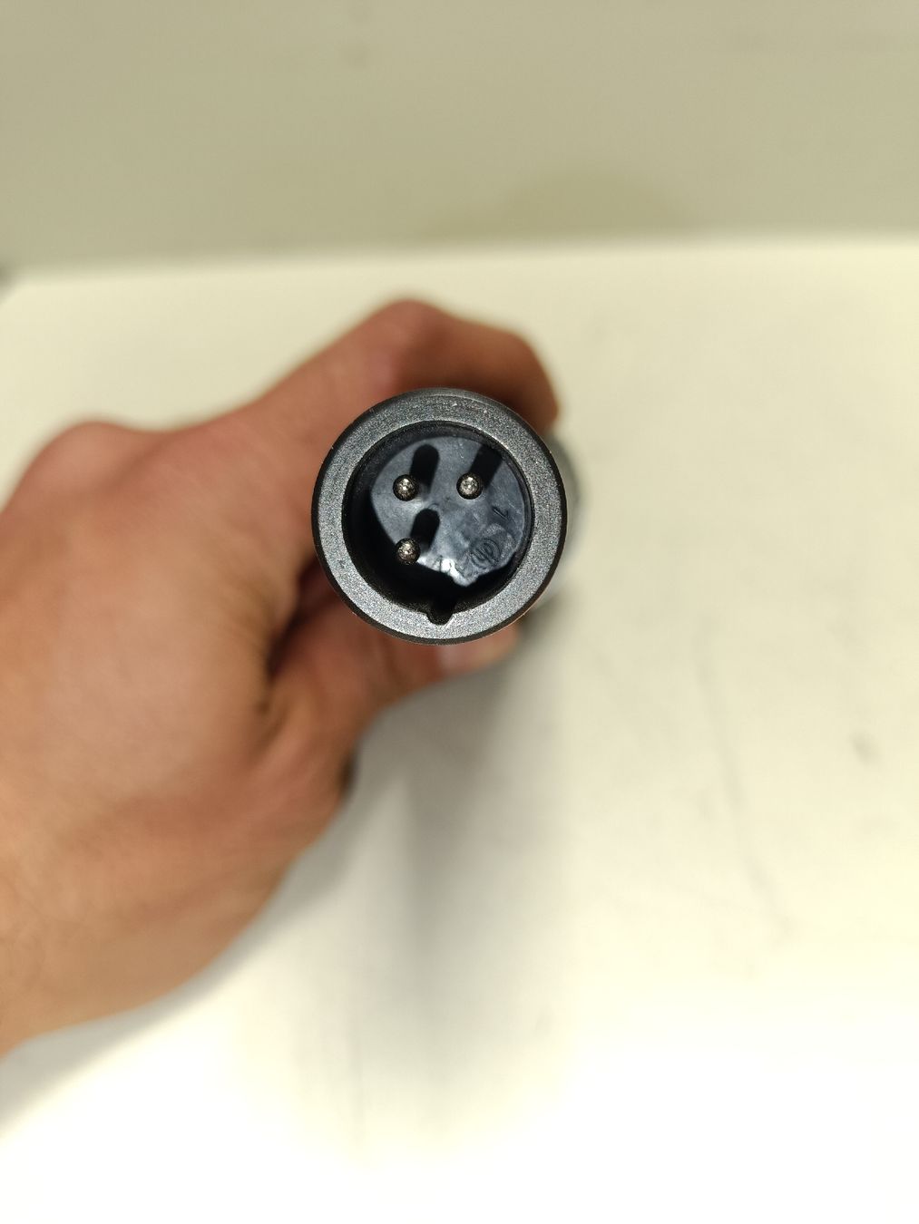Microfoni: Dynamisches Mikrofon DM-2500 - (em50) – Usato da Künten venduto da Schnaepplihuus 2