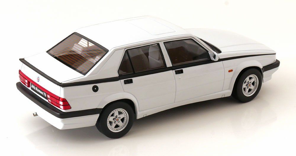 Alfa Romeo Modellautos: Alfa Romeo 75 1991 , Triple9 , 1:18 – Neu und originalverpackt aus Goldach von Feivel9 2