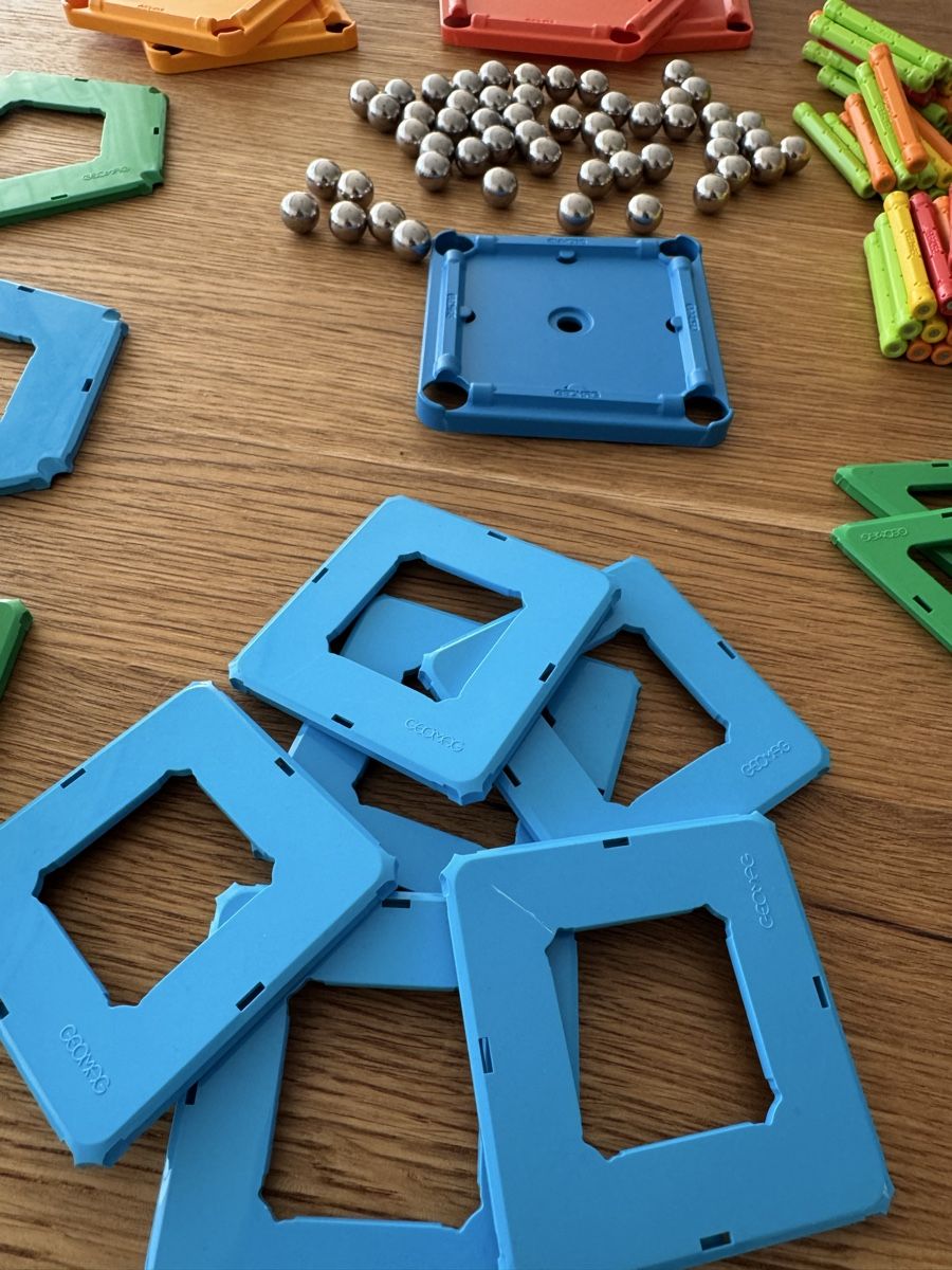 Geomag Jeux de construction: Geomag Set – D'occasion à Wauwil par RaFiLa 4