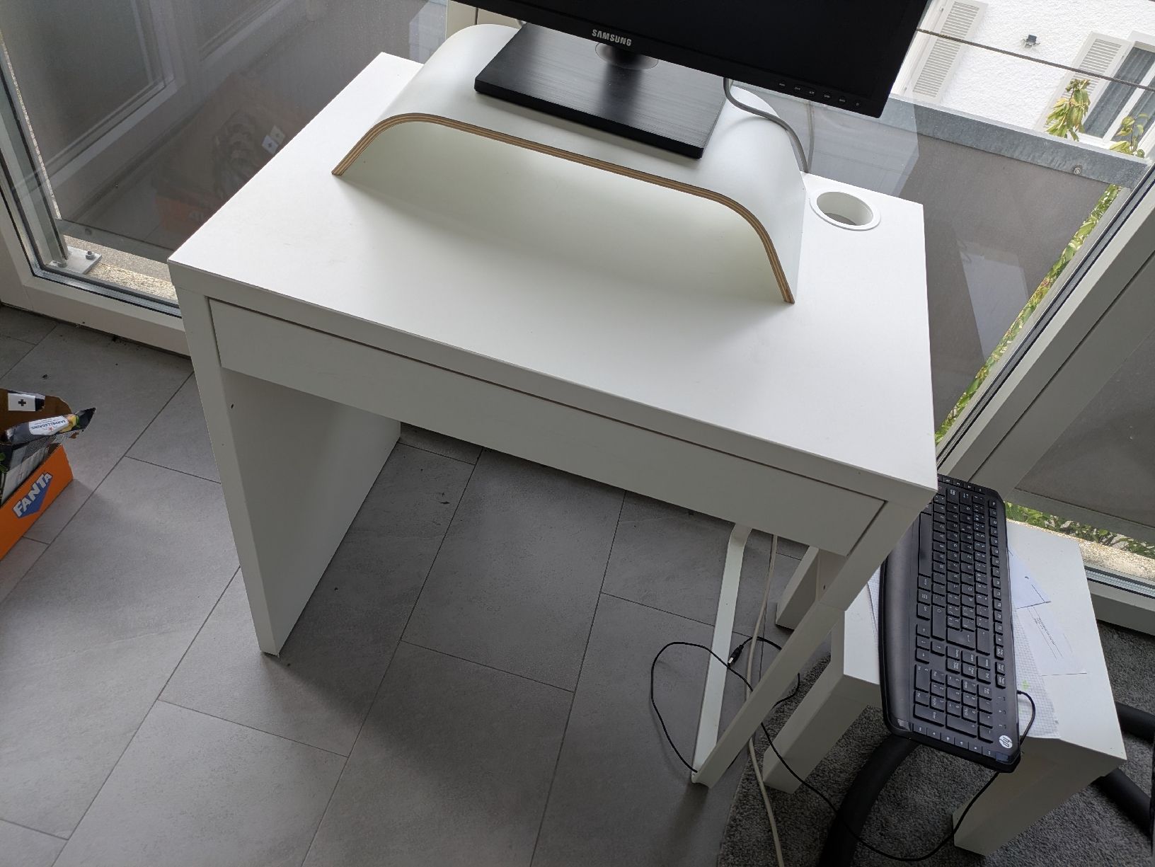 Ikea Scrivanie: Ikea Micke Schreibtisch – Usato da Aarburg venduto da caeru01