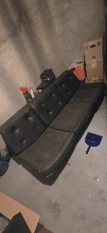 Divani: Regalo Divano in semipelle – Usato da Osogna venduto da Mrliam2614