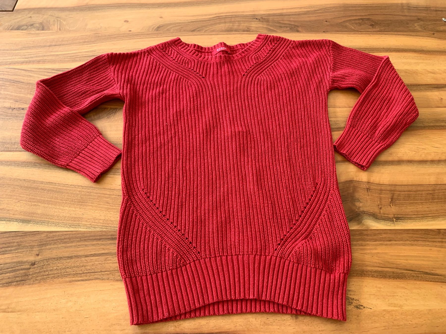 Guess Maglioni & Felpe: GUESS roter Strickpullover Grösse S – Nuovo (secondo la descrizione) da Meiringen venduto da Stuffandmore