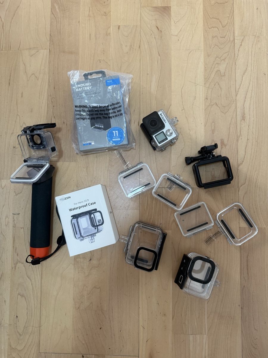 Gopro Action Cam: GoPros mit diversem Zubehör – Gebraucht aus Zürich von fionaolivia