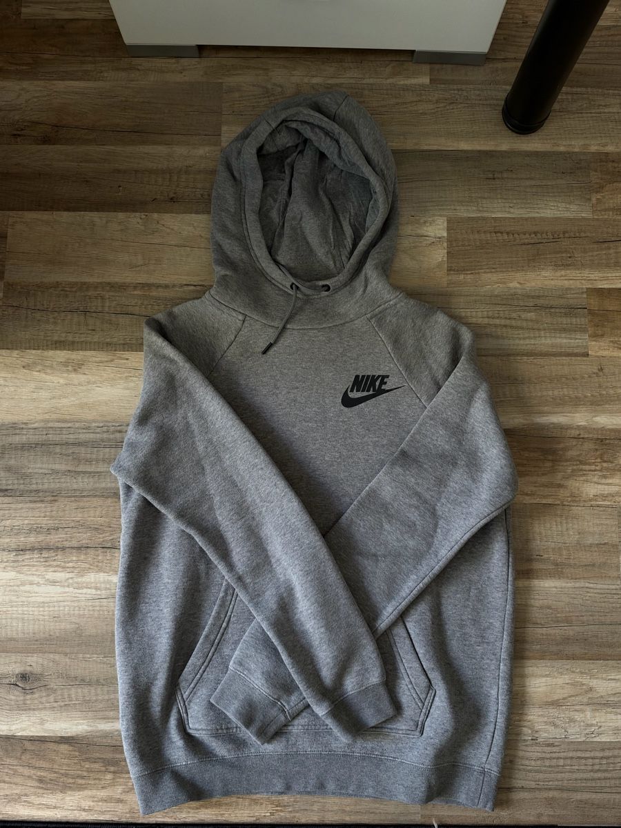 Nike Pullover & Sweatshirts: Nike Hoodie S – Gebraucht aus Cham von selinjoe
