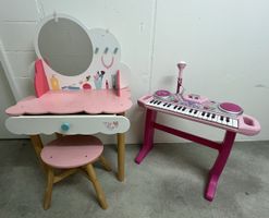 Kinderschminktisch mit Klavier, Top Zustand, wenig benutzt