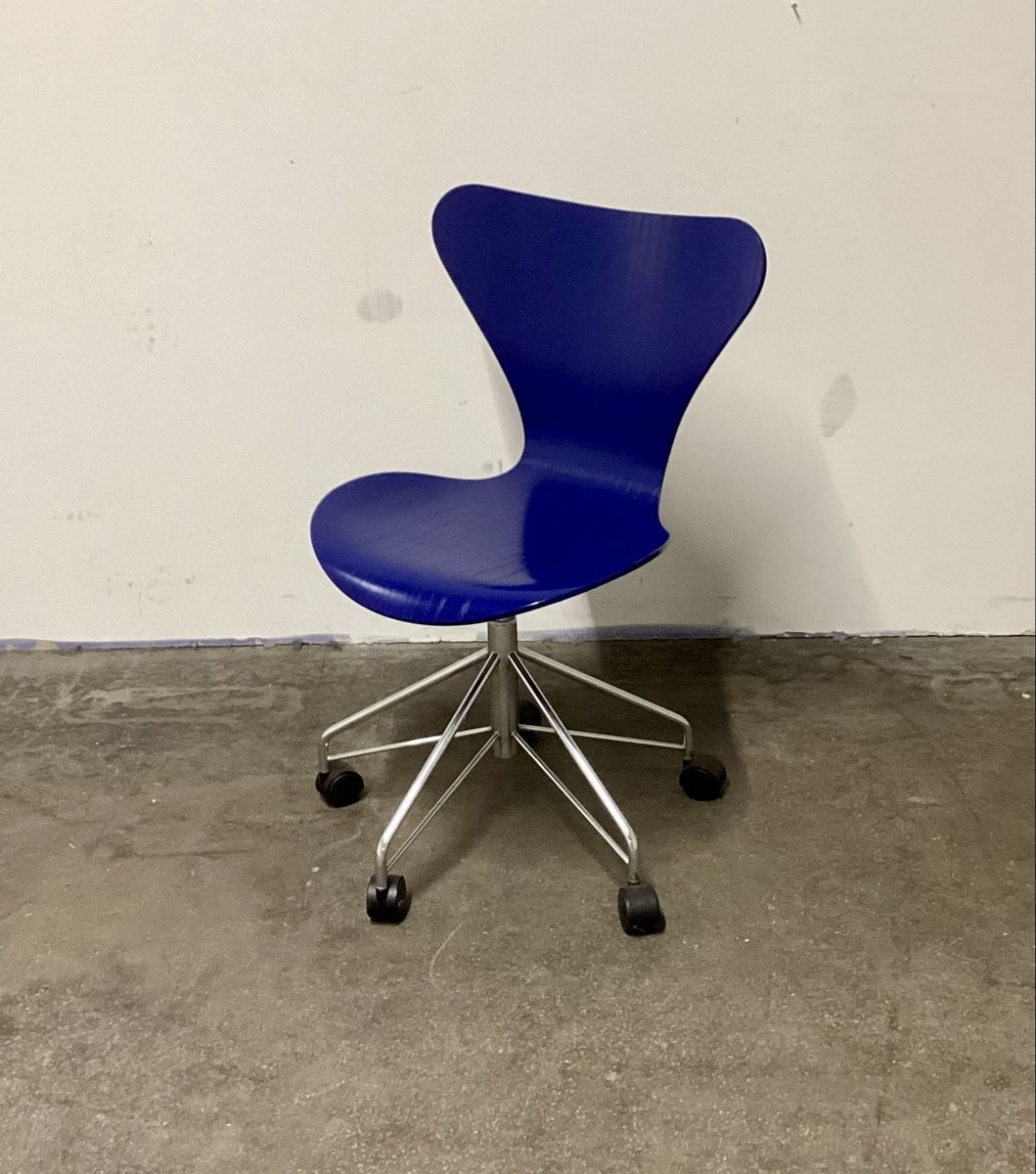Fritz Hansen Stühle: Originaler Bürostuhl Arne Jacobsen – Gebraucht aus Burgdorf von swintila 4