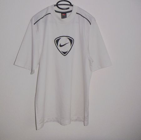 Sport - Shirt, 2 Stück, Gr. M, Weiss/Schwarz * Nike *