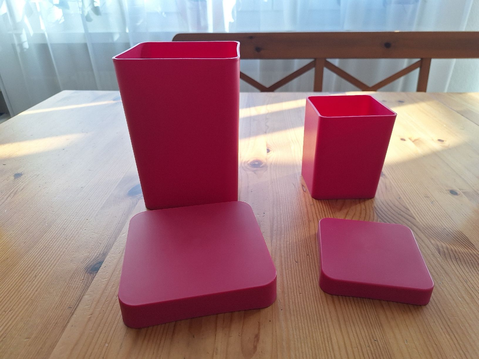 Contenitori & Simili: Aufbewahrungsboxen pink – Usato da Aesch BL venduto da ChezToKa