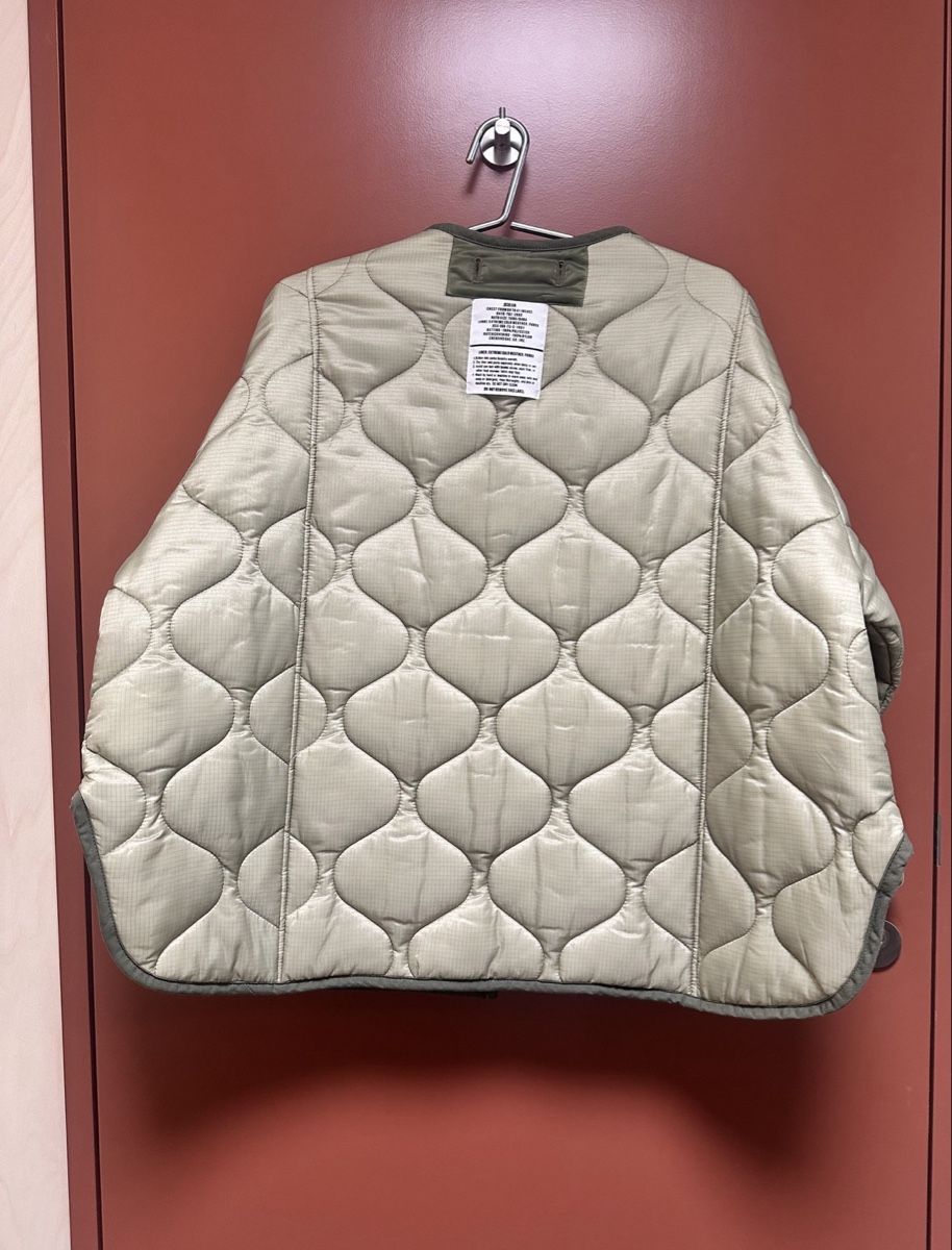 The Frankie Shop Jacken: The Frankie Shop Quilted Jacket  – Neu (gemäss Beschreibung) aus zürich von sdxki 2