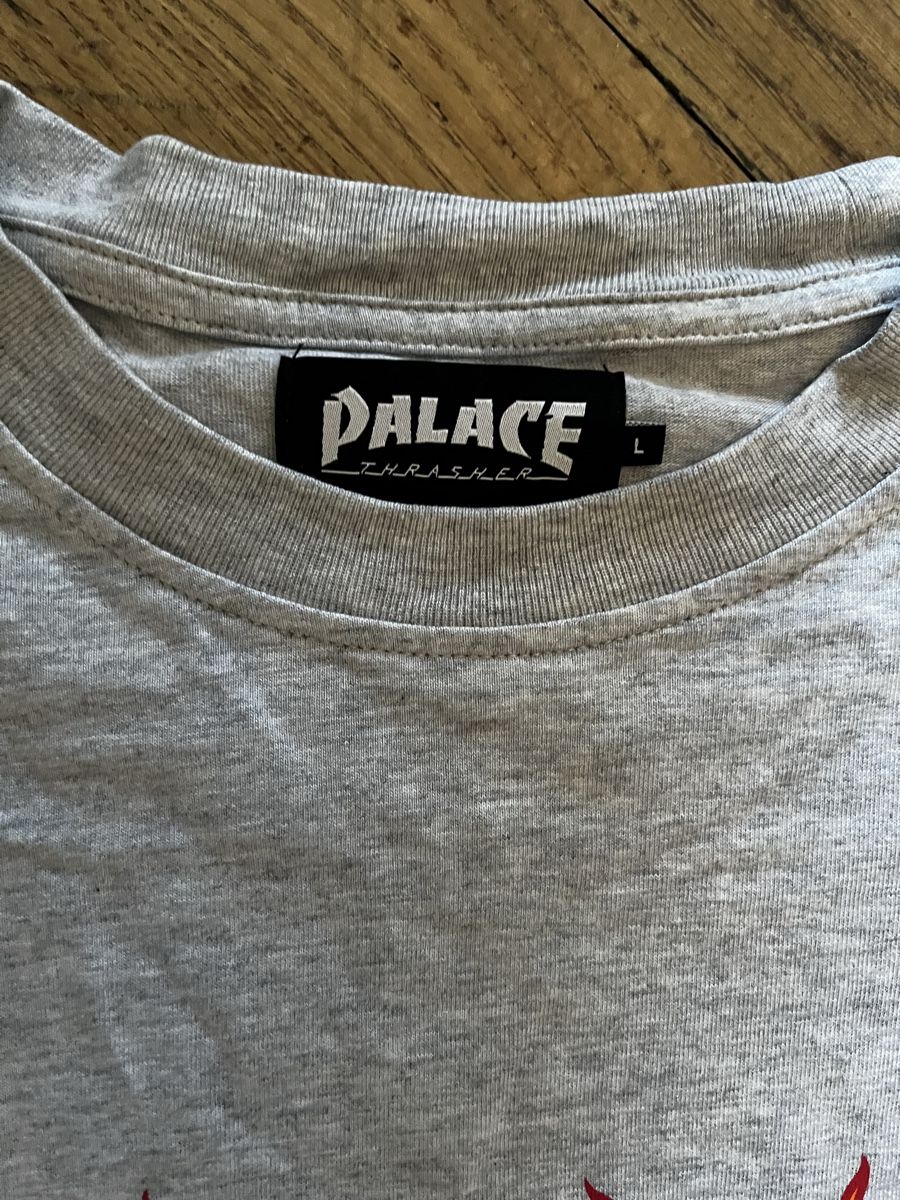T-shirt: Palace / Trasher Shirt – Nuovo (secondo la descrizione) da Zürich venduto da s.akeret 1
