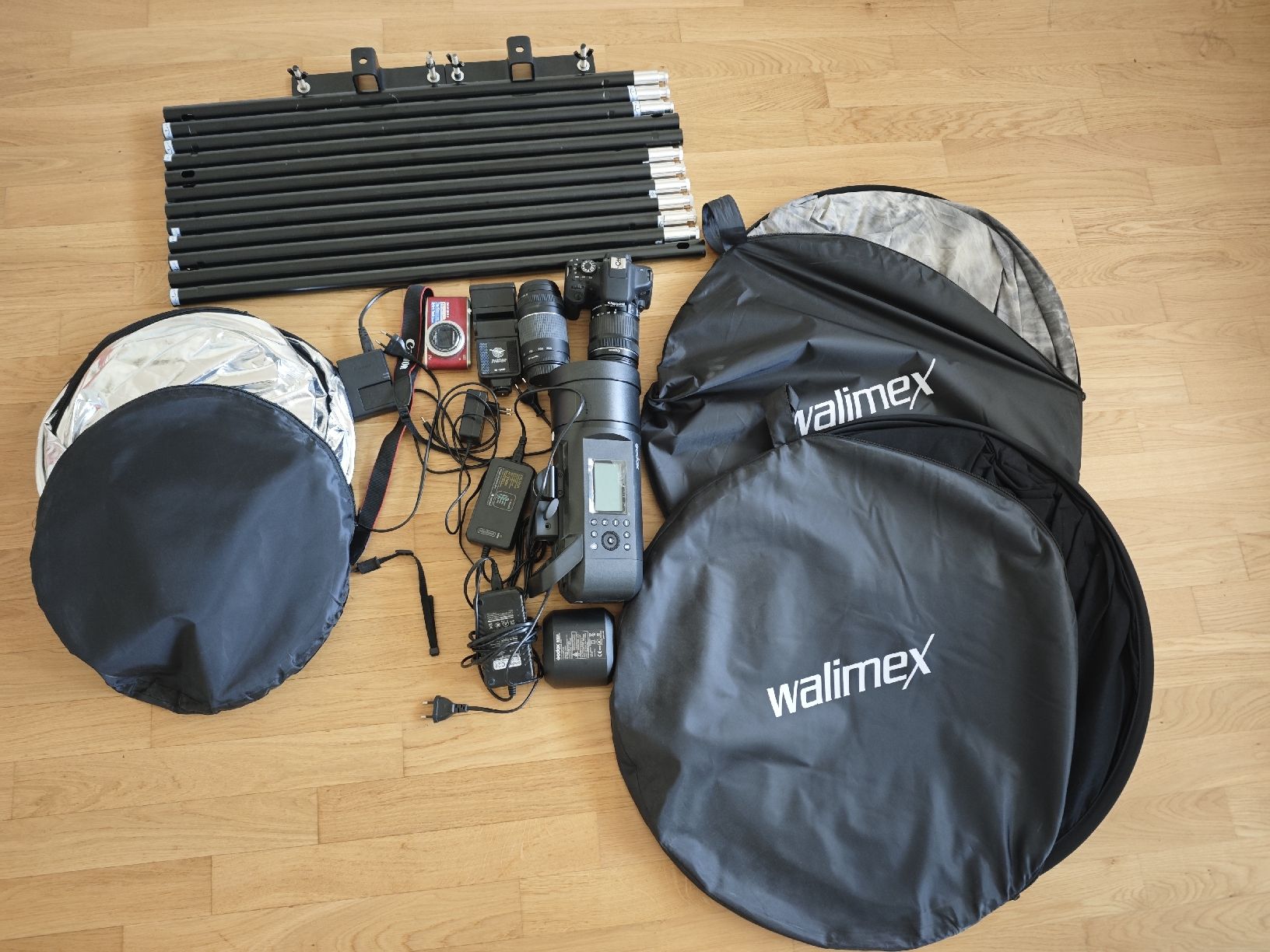 Canon Fotocamera: Foto-Set objektiv camera  godox cannon walimex – Usato da Chur venduto da Edina1994 9