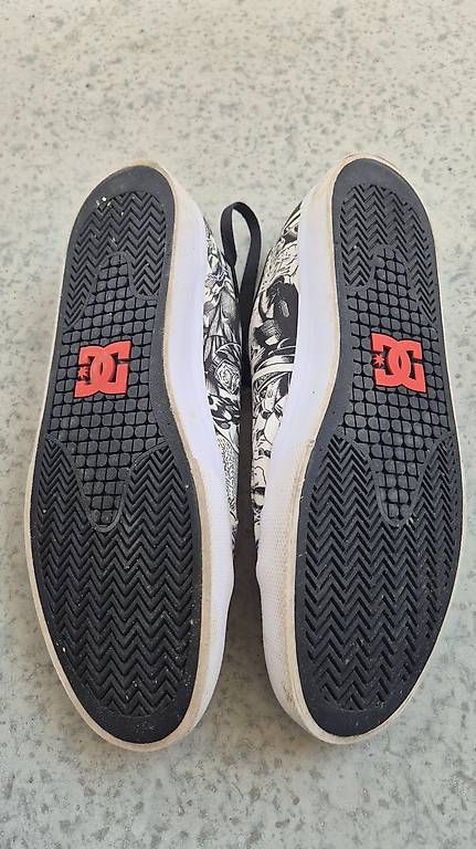 Herrenschuhe: DC-Sneaker Marvel-Edition - Gr. 44.5 – Gebraucht aus Oberengstringen von moserpa6 2