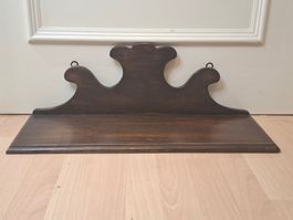 Schweizer Vintage-Wandregal aus dunkles Holz im Alpenstil