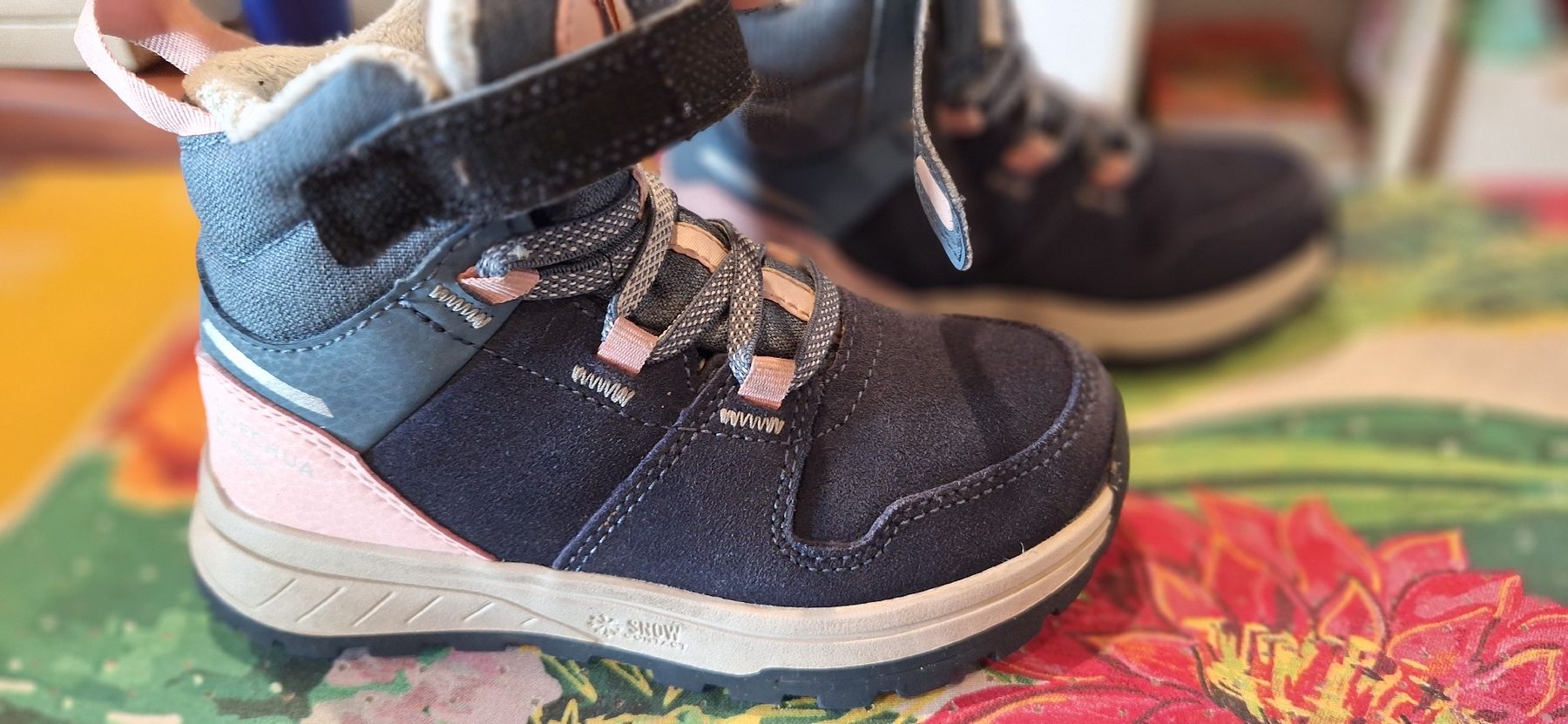 Scarpe per ragazze: Warme Mädchen Winterstiefel, Grösse 27,  – Usato da Oberägeri venduto da Runningiceman 1