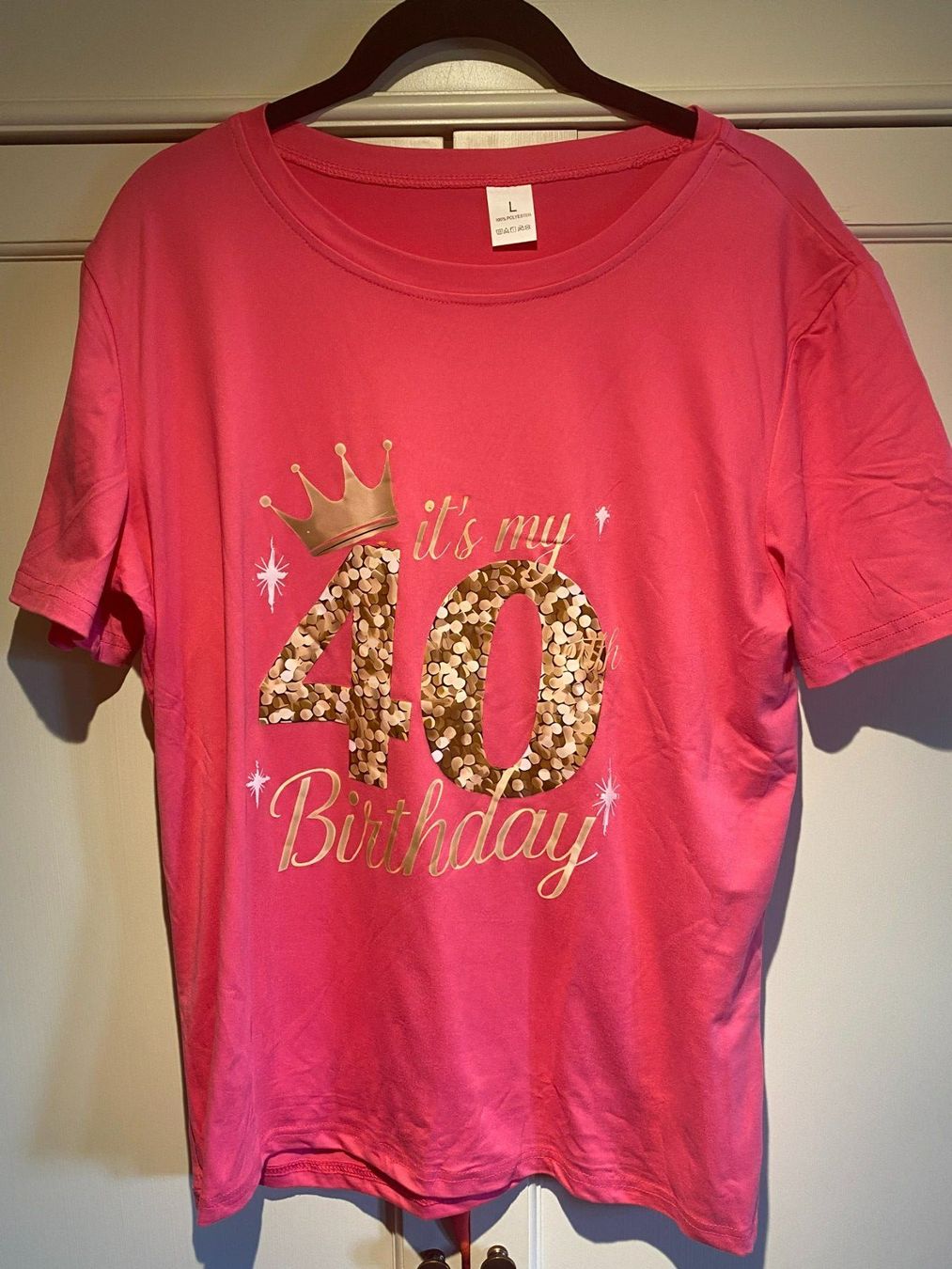 T-Shirts: SHIRT BIRTHDAY DAMEN-PINK – Neu und originalverpackt aus Meienried von ManuelaBoutique
