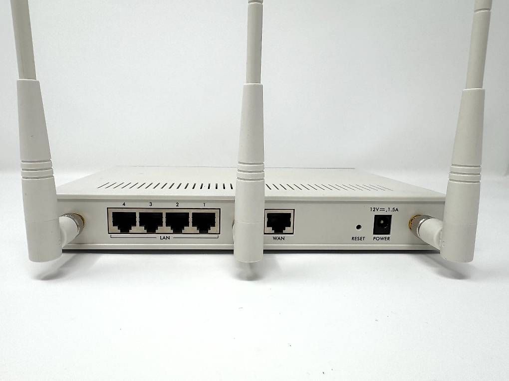 Modems & Router: Vendo ZyXEL N4100 Gateway Hotspot wireless – Gebraucht aus S. Vittore von damonbonesi 1