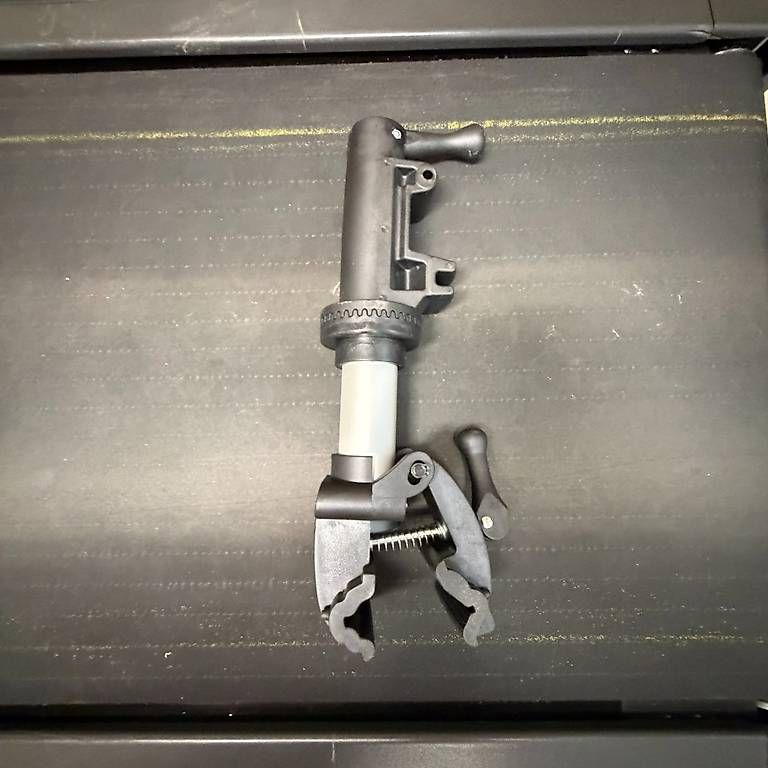 Veloständer: Fahrradständer; Fahrradservicestation – Gebraucht aus Schaan von schaan2 3