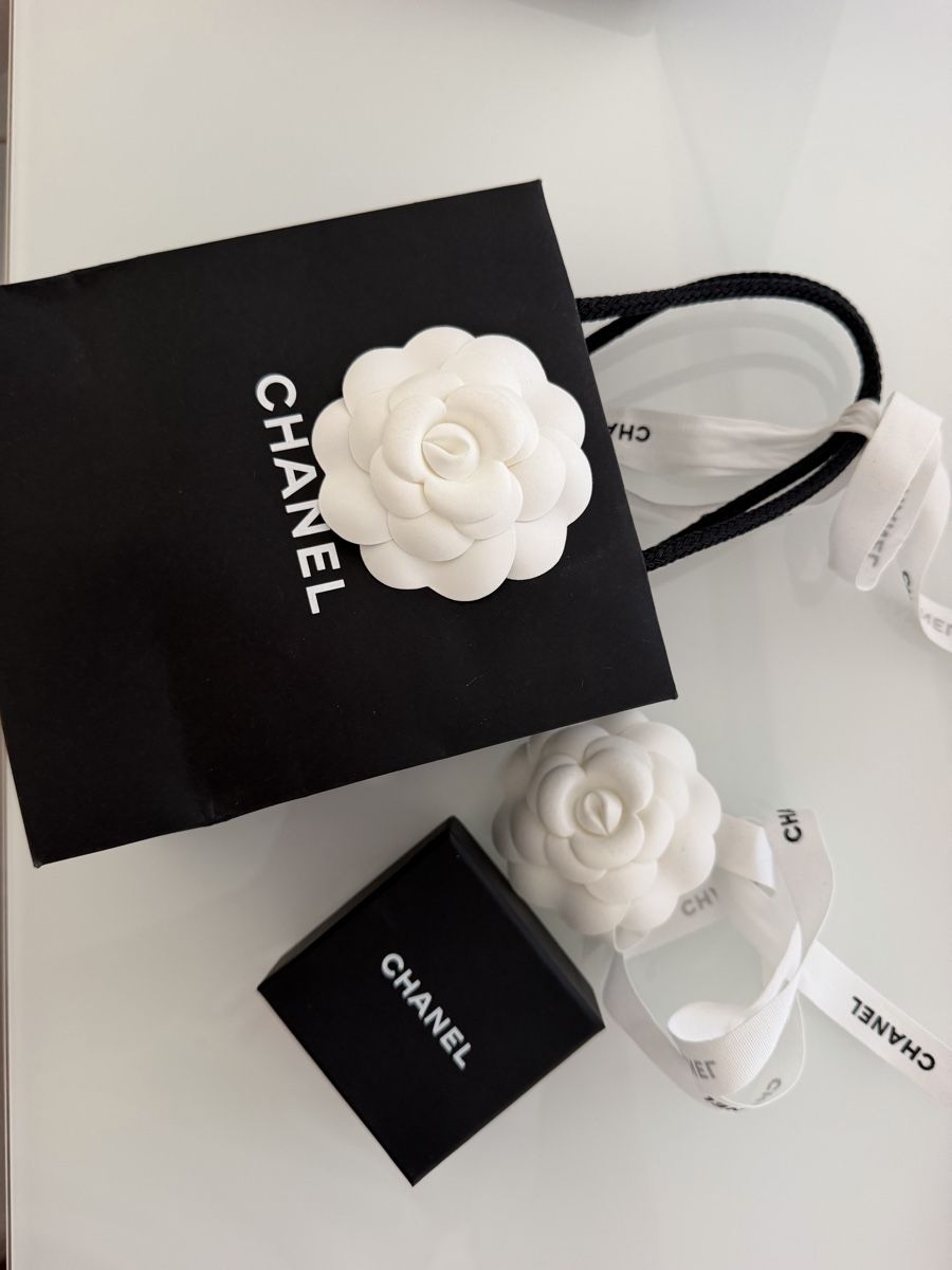 Chanel Ohrringe & -stecker: Chanel earrings new – Neu und originalverpackt aus Fahrweid von Stellar_times 2