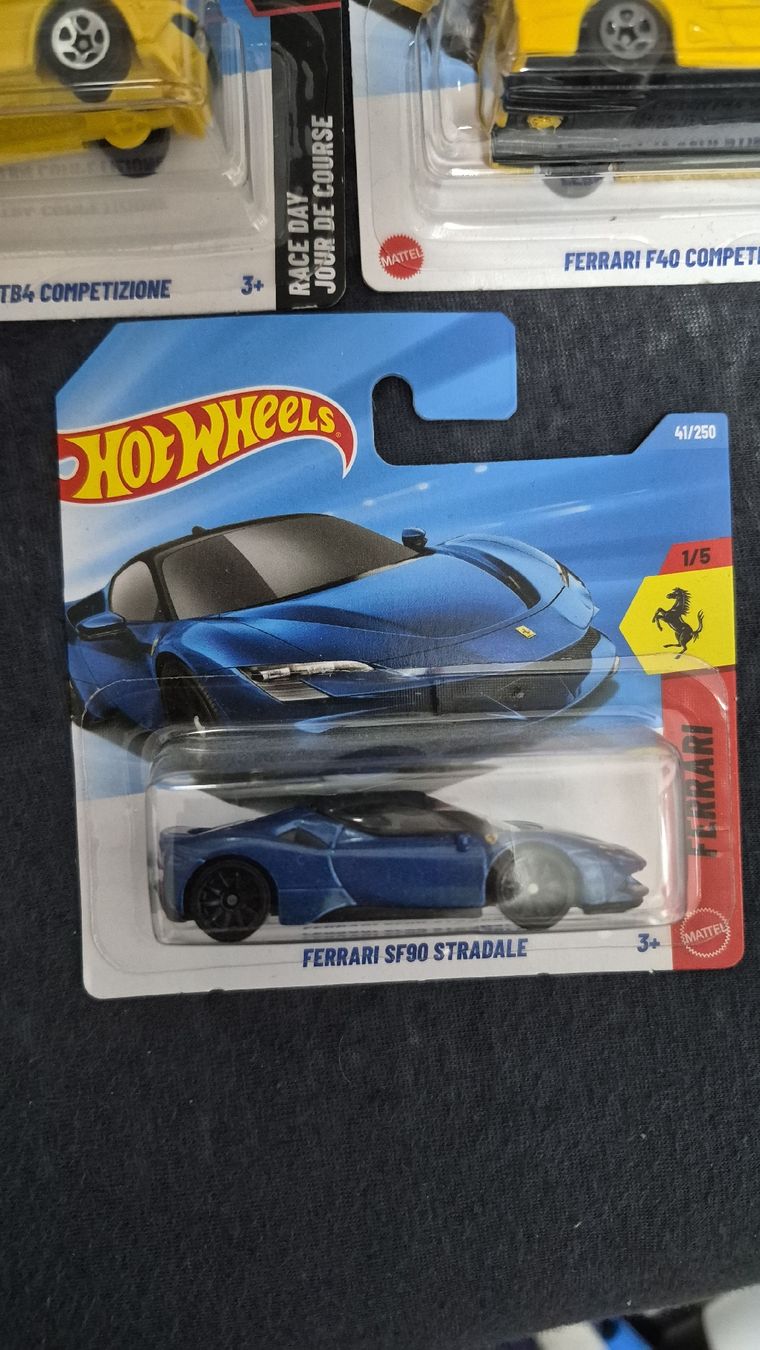 Hot Wheels Modellini d'auto: Ferrari Trio – Nuovo (secondo la descrizione) da Jona venduto da Rdiaz77 3