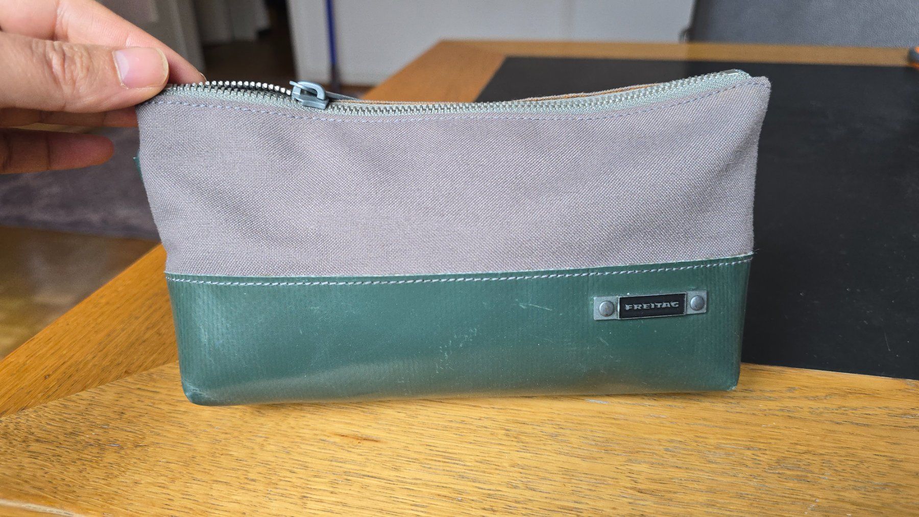 Freitag Kosmetikkoffer: Freitag Reference Line Necessaire / Pouch – Gebraucht aus Wallisellen von theblacksheep
