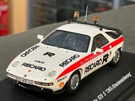 Porsche 928 S "ONS-Streckensicherung"