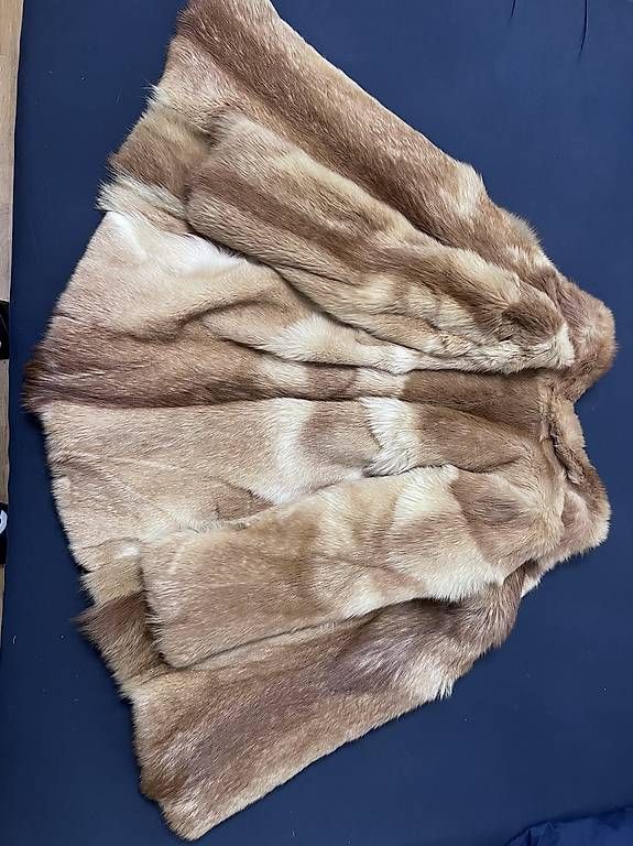 Cappotti: Rotfuchs Golden Echtfell Mantel – Usato da Belp venduto da Zuvic 1