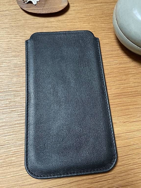 Cover & Protezioni schermo: iPhone 12 pro Lederhülle von Lucrin – Nuovo (secondo la descrizione) da Zürich venduto da v_m_go 1