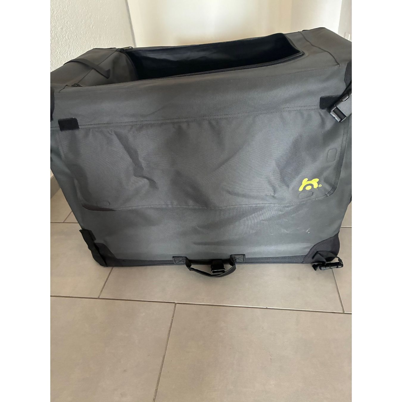 Gabbie, trasporto & Sicurezza: Hundebox, zusammenklappbar – Usato da Tennwil venduto da Rohrdorferberg