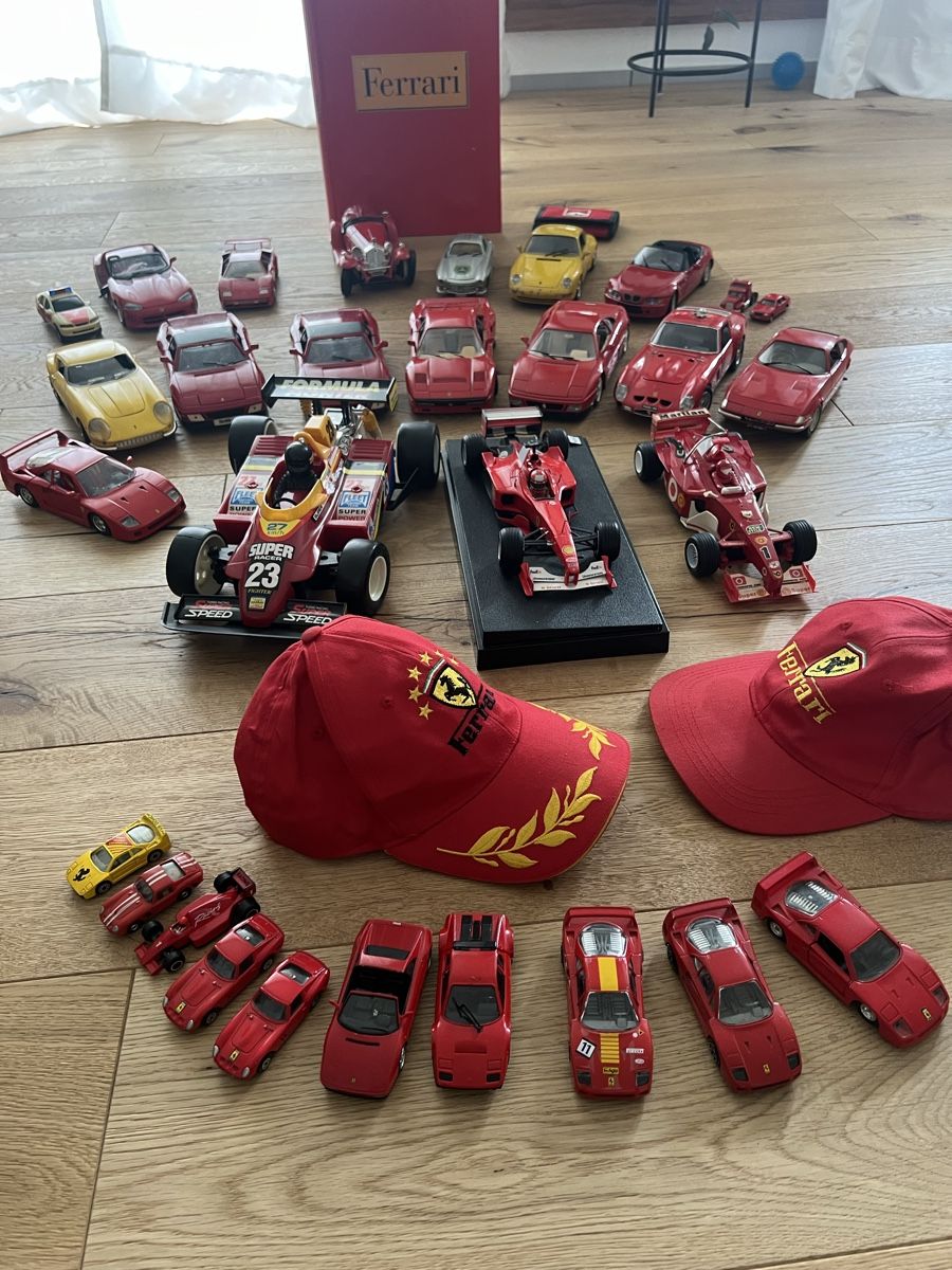Ferrari Modellini d'auto: Ferrari Modellautos – Usato da Schöftland venduto da mamajasima5 1